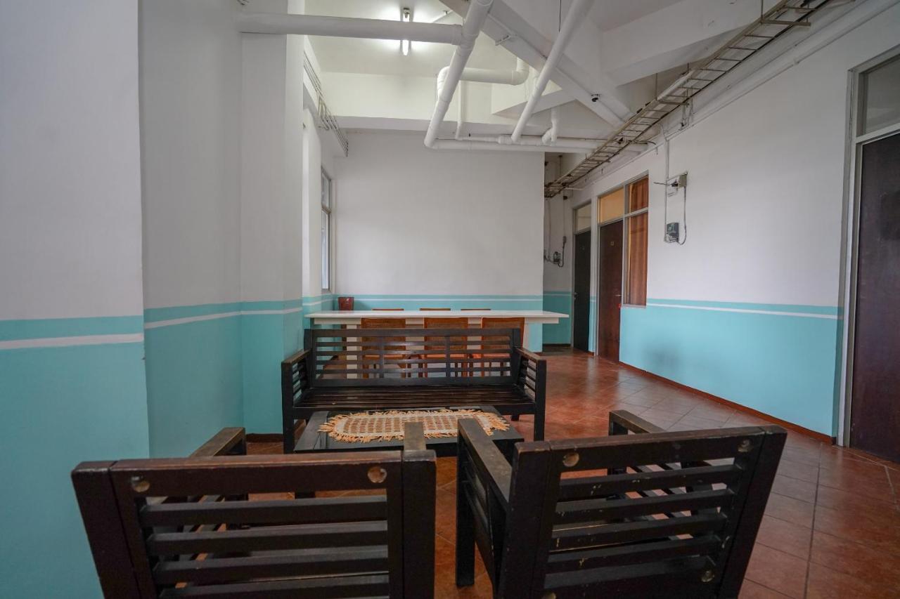 Super Oyo 1844 Bravo Residence Pangkal Pinang Kültér fotó