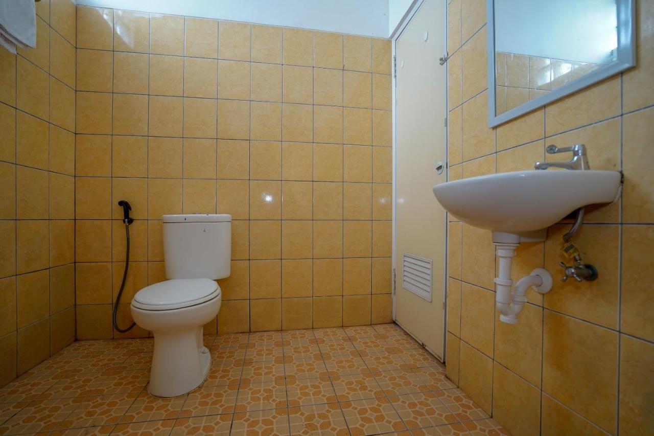 Super Oyo 1844 Bravo Residence Pangkal Pinang Kültér fotó