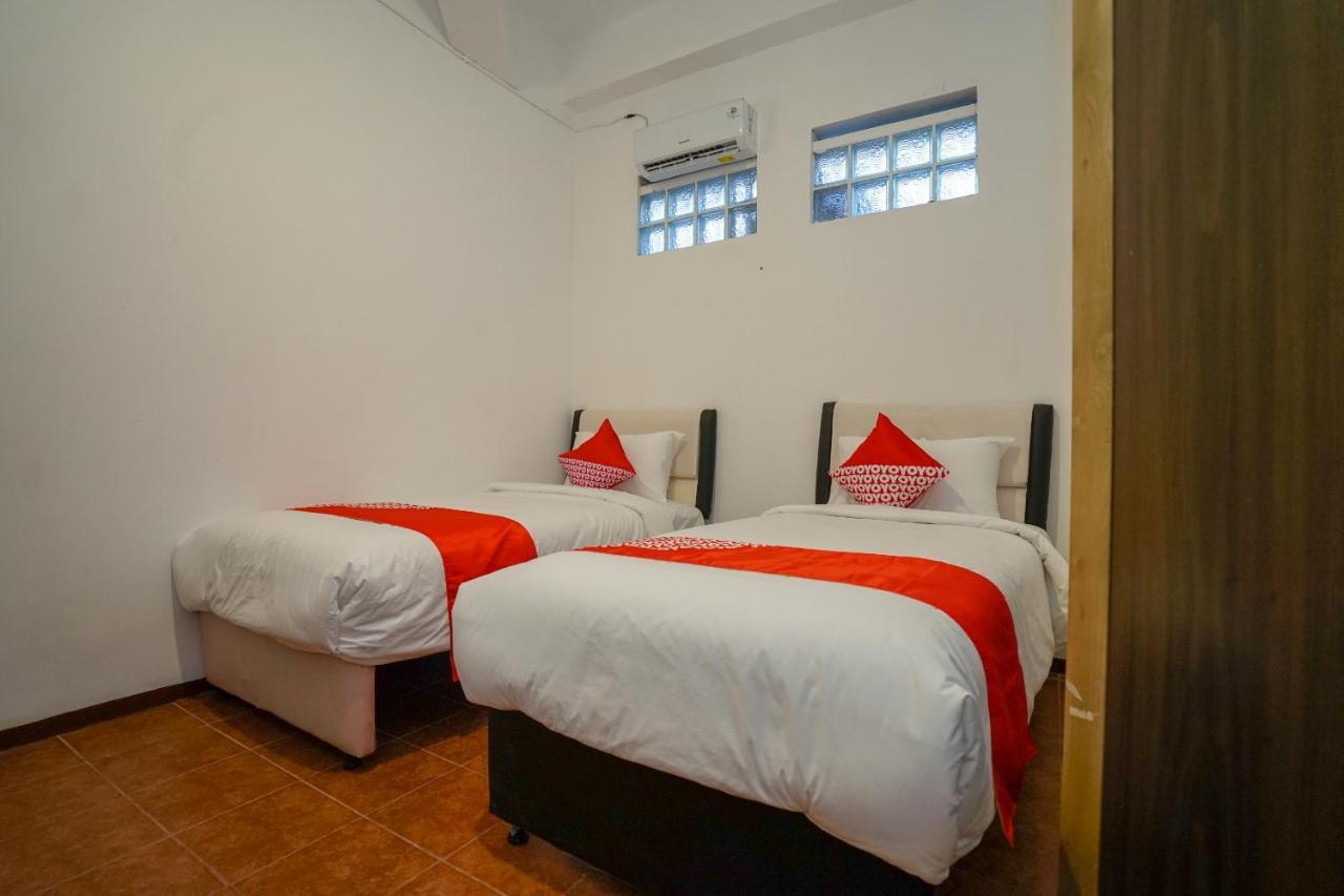 Super Oyo 1844 Bravo Residence Pangkal Pinang Kültér fotó